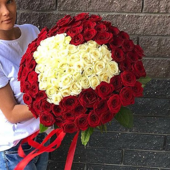 101 роза "Сердце" в Тбилиси